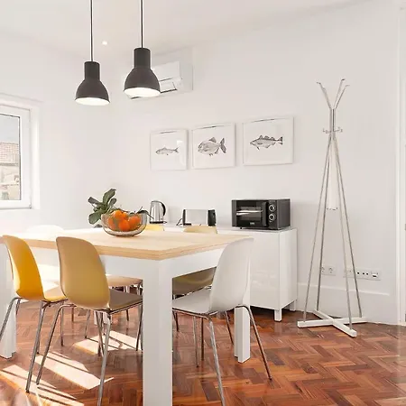 Classic Patio Apartment *